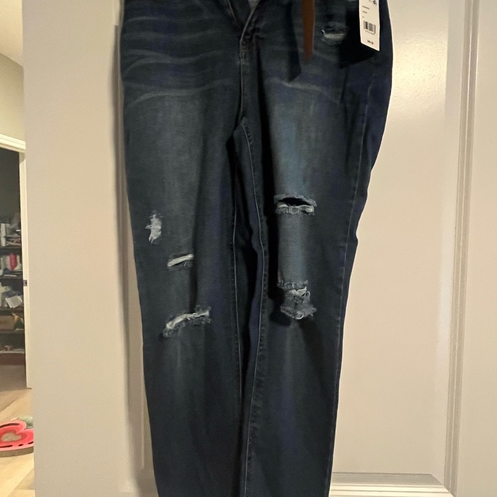 Distressed Mom Jeans Blue Jeans